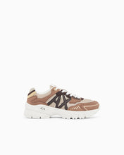 Carica l'immagine nel visualizzatore di Gallery, Armani Exchange Sneakers Speed Zebra in mesh e microsuede con logo
