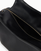 Carica l'immagine nel visualizzatore di Gallery, Armani Exchange Borsa grande a spalla con due manici
