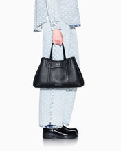 Carica l'immagine nel visualizzatore di Gallery, Armani Exchange Shopping bag con logo e doppi manici
