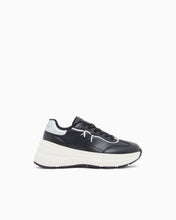 Carica l'immagine nel visualizzatore di Gallery, Armani Exchange Sneakers stringate con logo e suola strutturata in gomma
