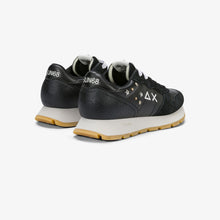 Carica l'immagine nel visualizzatore di Gallery, Sun68  donna Sneaker Ally Studs in suede e nylon
