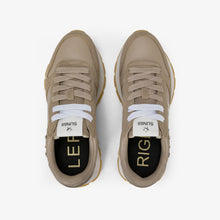 Carica l'immagine nel visualizzatore di Gallery, Sun68  donna Sneaker Ally Studs in suede e nylon
