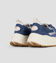 Carica l'immagine nel visualizzatore di Gallery, Alexander smith Horizon Donna in suede blu
