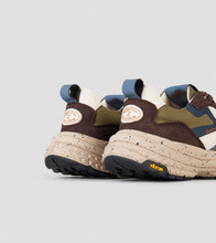 Carica l'immagine nel visualizzatore di Gallery, Alexander Smith Horizon Uomo in suede marrone e ripstop sabbia con suola Vibram
