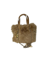 Carica l&#39;immagine nel visualizzatore di Gallery, Massimo Braccialini borsa linea fur in pelliccia manico in pelle beige
