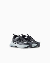 Carica l'immagine nel visualizzatore di Gallery, Emporio Armani Sneakers in mesh nere dettagli laminati e logo signature
