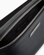 Carica l'immagine nel visualizzatore di Gallery, Armani exchange marsupio uomo nero placca logo
