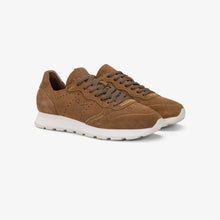 Carica l'immagine nel visualizzatore di Gallery, Sun68 Sneakers Uomo Tom Raw Edge in suede marrone volpe
