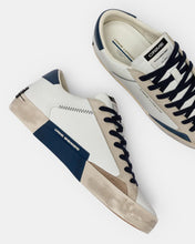 Carica l'immagine nel visualizzatore di Gallery, CRIME LONDON sneakers uomo Distressed bianche retro blu

