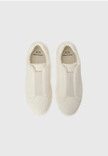 Carica l&#39;immagine nel visualizzatore di Gallery, Armani Exchange Sneakers uomo bianche basse slip-on
