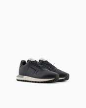 Carica l'immagine nel visualizzatore di Gallery, Emporio Armani Sneakers in pelle con dettagli termoformati blu

