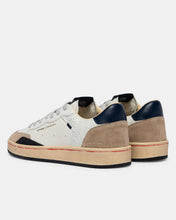 Carica l'immagine nel visualizzatore di Gallery, CRIME LONDON sneakers uomo chelsea cracked bianche retro blu
