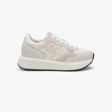 Carica l'immagine nel visualizzatore di Gallery, Sun68 Sneakers donna Big Ally Flower in suede e mesh bianco panna
