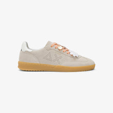 Carica l'immagine nel visualizzatore di Gallery, Sun68 Sneakers donna California Sun in suede bianco panna
