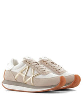 Carica l&#39;immagine nel visualizzatore di Gallery, Armani Exchange Sneakers donna beige e oro
