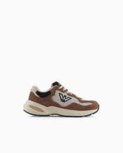Carica l&#39;immagine nel visualizzatore di Gallery, Emporio Armani Donna Sneakers in mesh logo aquila marrone e beige
