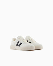 Carica l&#39;immagine nel visualizzatore di Gallery, Armani Exchange Sneakers uomo bianche con platform e fascia nera

