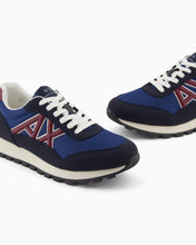 Carica l&#39;immagine nel visualizzatore di Gallery, Armani Exchange Sneakers uomo blu logo rosso

