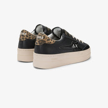 Carica l&#39;immagine nel visualizzatore di Gallery, Sun68 Sneakers donna Big katy leather nere retro leopardato
