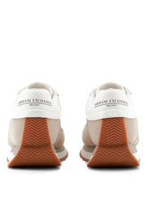 Carica l&#39;immagine nel visualizzatore di Gallery, Armani Exchange Sneakers donna beige e oro
