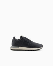 Carica l'immagine nel visualizzatore di Gallery, Emporio Armani Sneakers in pelle con dettagli termoformati blu
