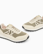 Carica l'immagine nel visualizzatore di Gallery, Armani Exchange Sneakers uomo beige logo bianco

