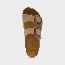 Carica l'immagine nel visualizzatore di Gallery, Scholl sandali noelle donna regolabili beige scuro scamosciati fibbia bronzo
