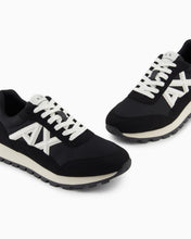 Carica l&#39;immagine nel visualizzatore di Gallery, Armani Exchange Sneakers uomo nere logo bianco
