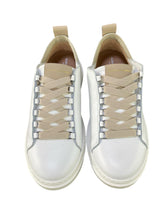 Carica l'immagine nel visualizzatore di Gallery, Alexander Smith sneakers uomo Wembley deconstructed in pelle bianca martellata inserti beige
