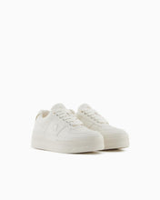 Carica l&#39;immagine nel visualizzatore di Gallery, Armani Exchange Sneakers donna bianche platform
