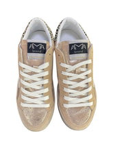 Carica l'immagine nel visualizzatore di Gallery, AMA BRAND sneakers donna dorate in pelle laminata retro leopardato
