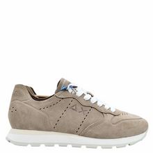 Carica l'immagine nel visualizzatore di Gallery, Sun68 Sneakers Uomo Tom Raw Edge in suede beige
