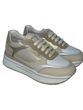 Carica l'immagine nel visualizzatore di Gallery, Janet&amp;Janet sneakers donna beige platform
