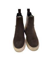 Carica l&#39;immagine nel visualizzatore di Gallery, Janet&amp;Janet tronchetto donna in camoscio marrone
