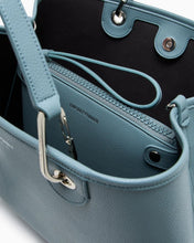 Carica l'immagine nel visualizzatore di Gallery, Emporio Armani Shopper MyEA Bag media stampa cervo celeste polvere
