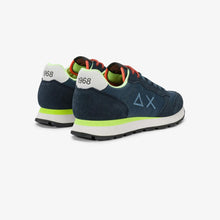 Carica l'immagine nel visualizzatore di Gallery, Sun68 Sneakers Uomo Tom Fluo in nylon e suede blu navy
