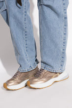 Carica l'immagine nel visualizzatore di Gallery, Emporio Armani Sneakers in mesh bronzo dettagli laminati e logo signature
