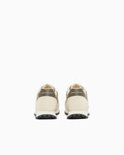 Carica l'immagine nel visualizzatore di Gallery, Armani Exchange Sneakers uomo beige logo bianco
