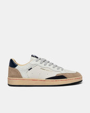Carica l'immagine nel visualizzatore di Gallery, CRIME LONDON sneakers uomo chelsea cracked bianche retro blu
