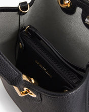 Carica l'immagine nel visualizzatore di Gallery, Emporio Armani Shopper verticale MyEA Bag stampa cervo nera
