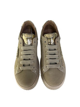Carica l&#39;immagine nel visualizzatore di Gallery, Janet&amp;Janet sneakers donna platform beige in camoscio con strass
