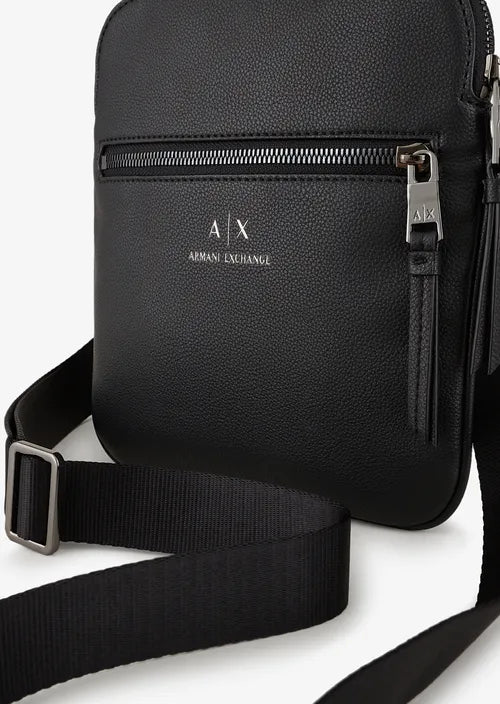 Armani Exchange Tracolla nera con tasca esterna