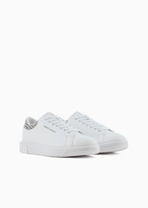 Armani Exchange sneakers con retro a contrasto logo bianche