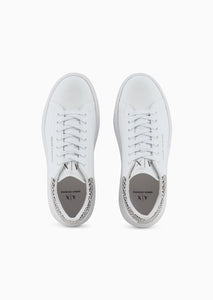 Armani Exchange sneakers con retro a contrasto logo bianche