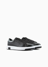 Carica l&#39;immagine nel visualizzatore di Gallery, Armani Exchange sneakers con retro a contrasto logo nere
