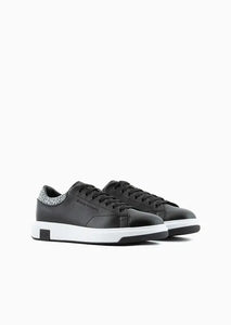 Armani Exchange sneakers con retro a contrasto logo nere